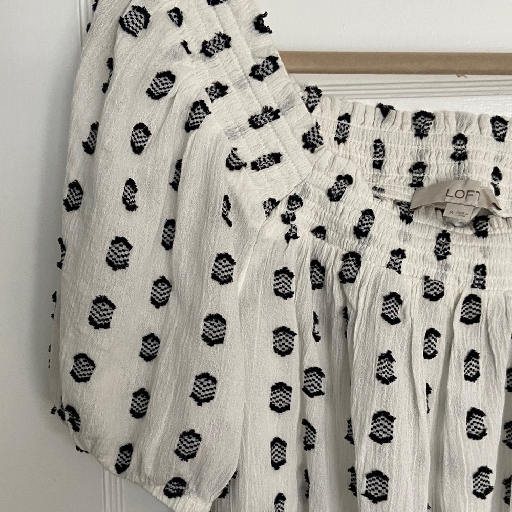 Loft White  and Black Patterned Women's Top - Picture 3 of 10